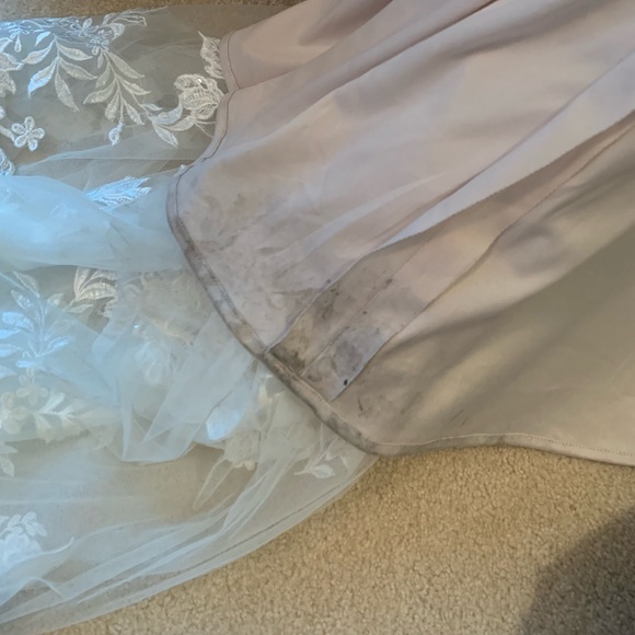 Maggie Sottero Greenley Wedding Dress size 4 (ivory over soft nude) - Picture 10 of 16